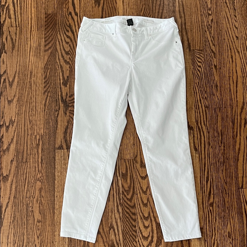 Sound Style Jessie White Slim Fit Pants